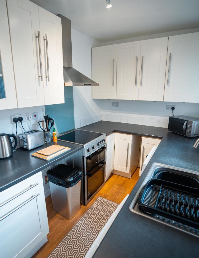 Comfortable House In Nuneaton Sleeps5 Free Parking Good Amenites Bagian luar foto